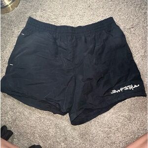 ⚡️surfstyle boater shorts, either size m or s not sure. ⚡️